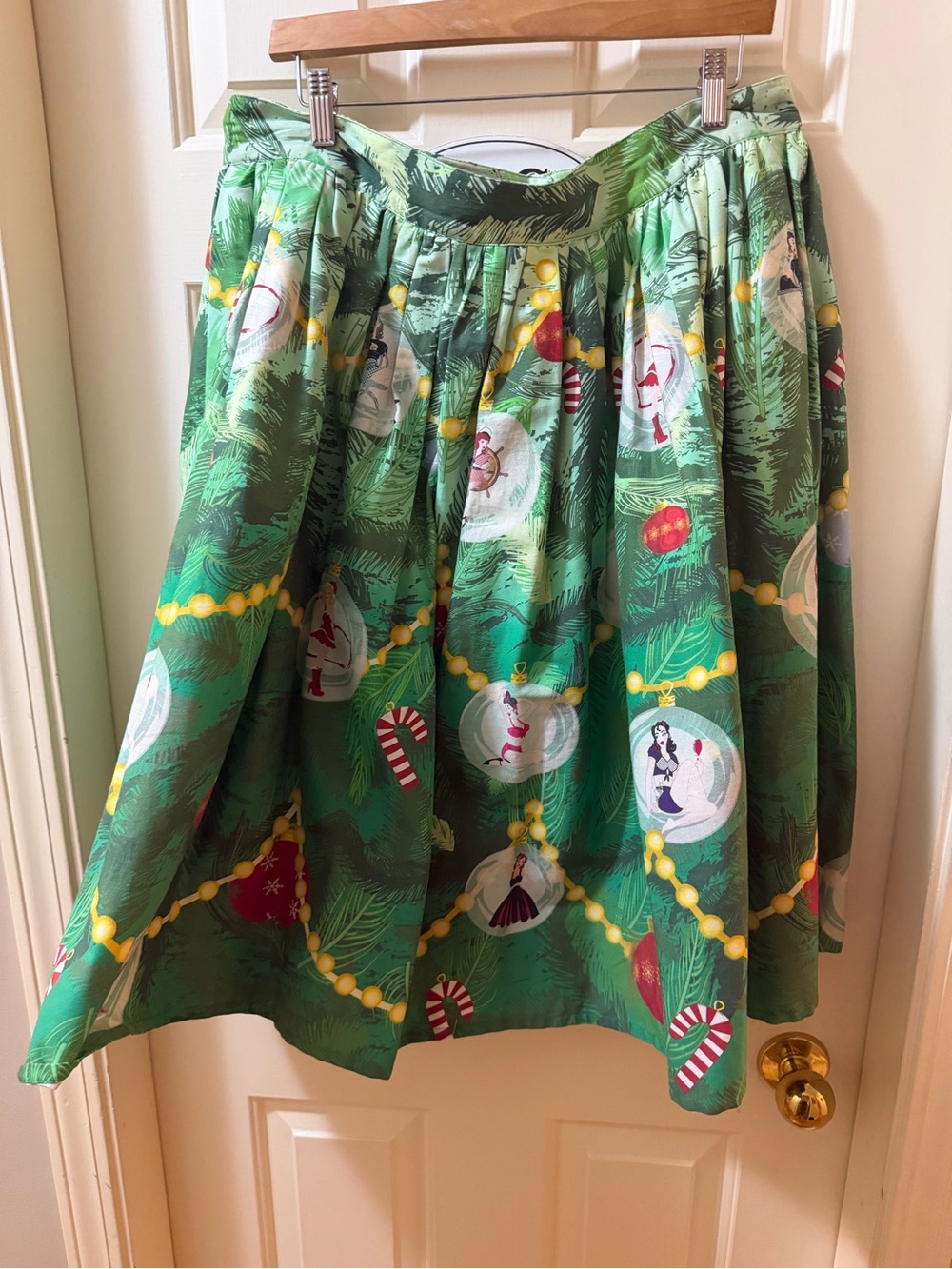 Unique Vintage Green Holiday Print Circle Skirt with Yellow and Red Accents